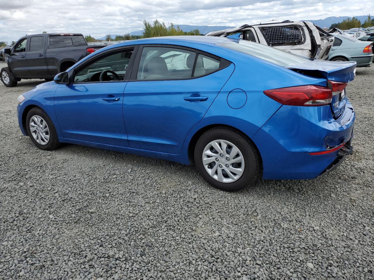 VIN 5NPD74LF9HH203648 2017 HYUNDAI ELANTRA no.2