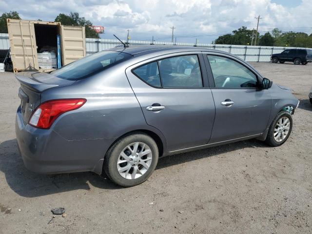  NISSAN VERSA 2018 Серый