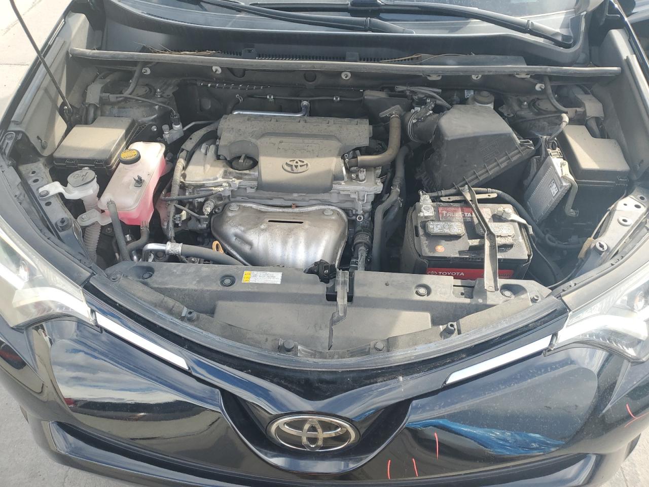 2T3BFREVXHW654379 2017 Toyota Rav4 Le