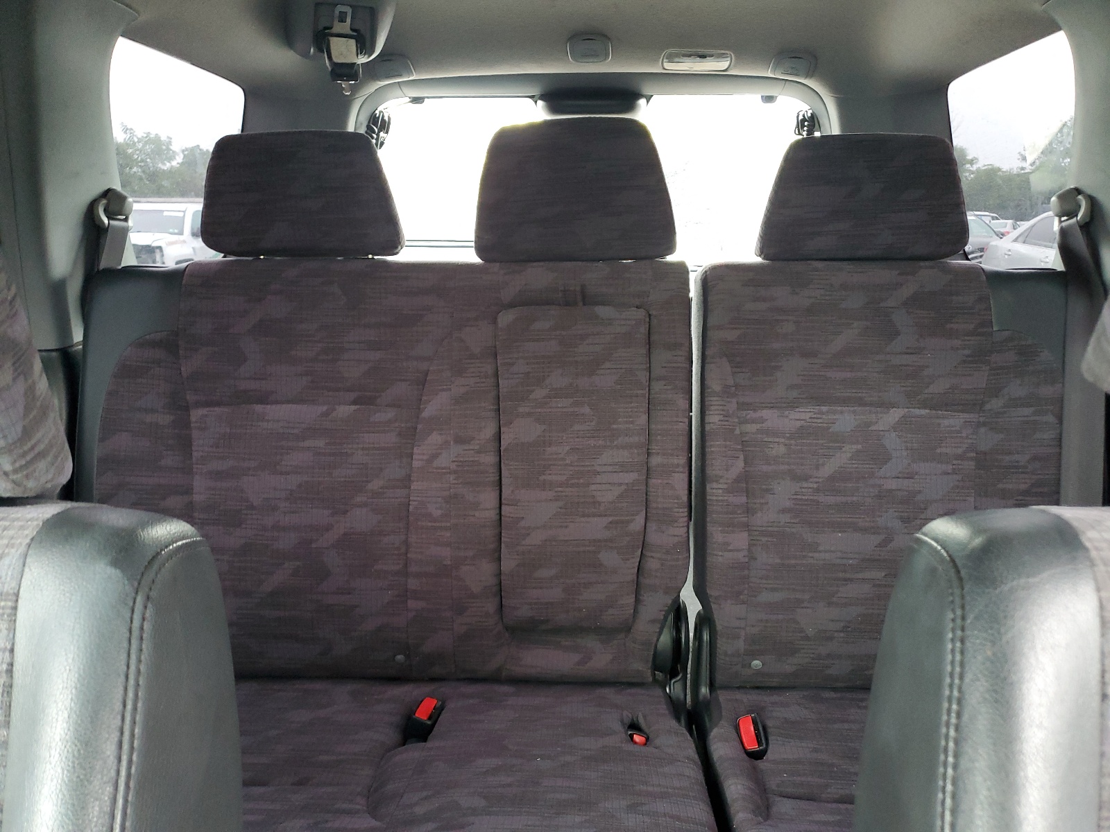 JHLRD78544C007562 2004 Honda Cr-V Lx