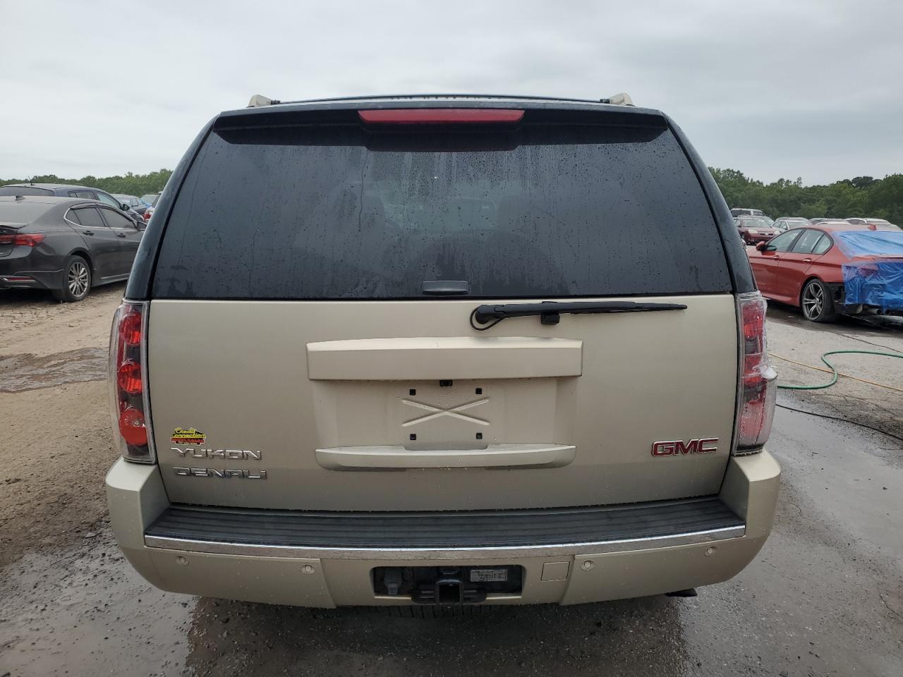 1GKFK63827J355690 2007 GMC Yukon Denali