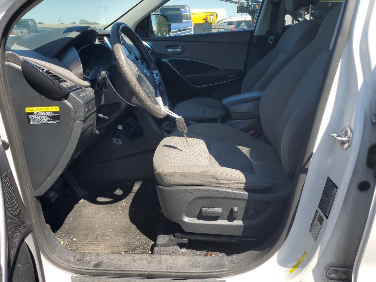 2016 Hyundai Santa Fe - Image 7