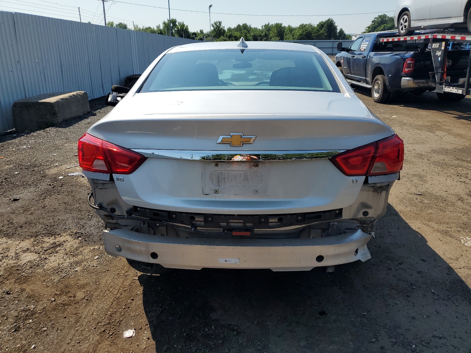 2G1105S33J9116396 2018 Chevrolet Impala Lt