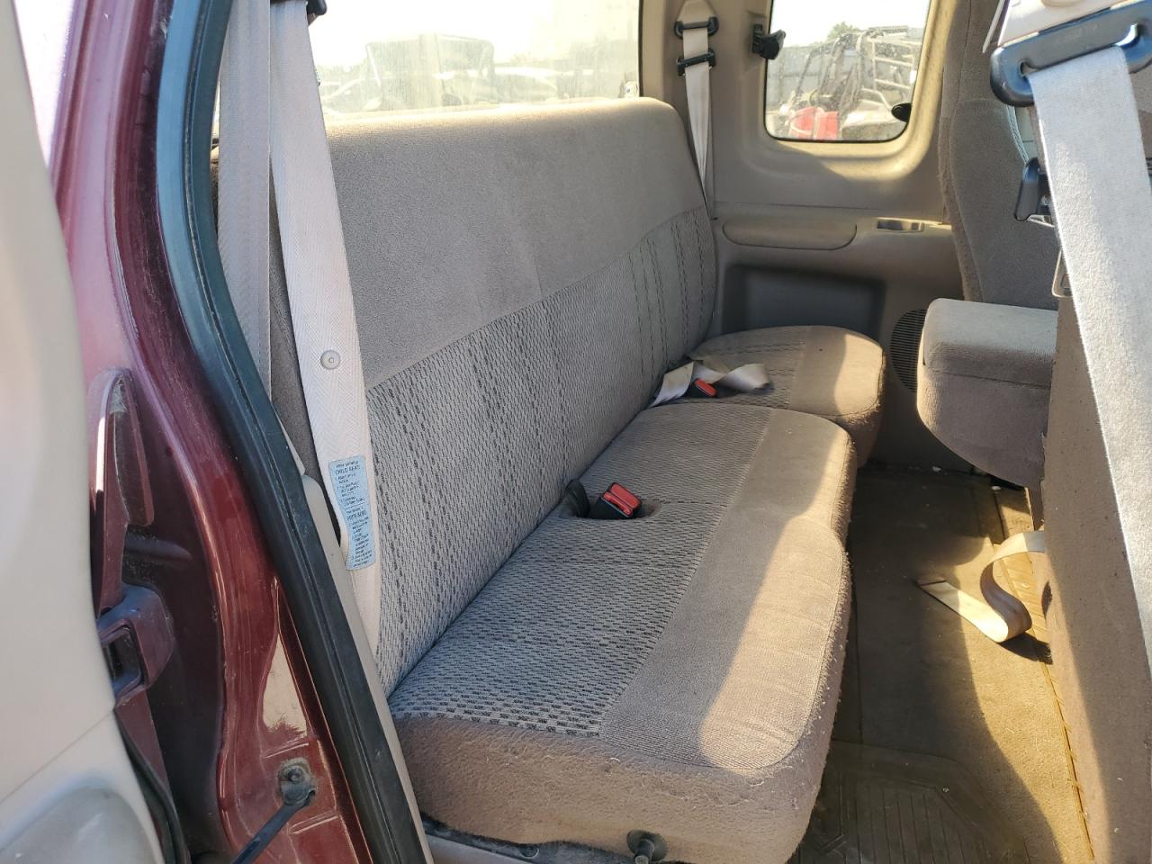 1FTDX1860VKA17811 1997 Ford F150 1FTDX1860VKA17811 1997 Ford F150