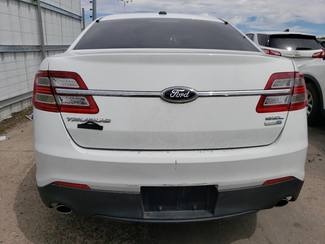 2013 Ford Taurus Sel VIN: 1FAHP2H80DG235845 Lot: 68394104