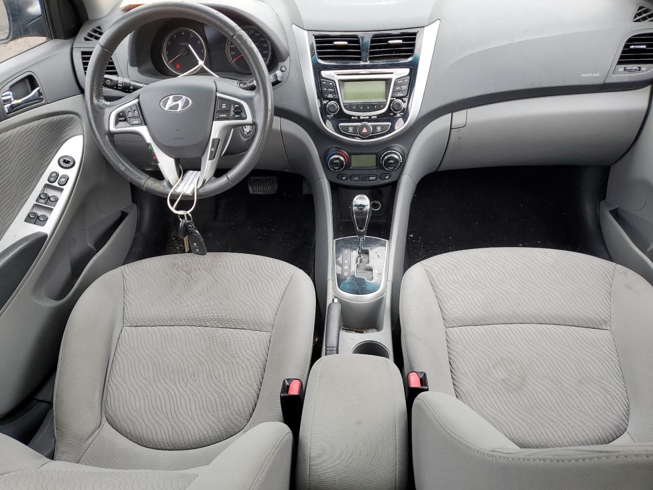 2013 Hyundai Accent - Image 8