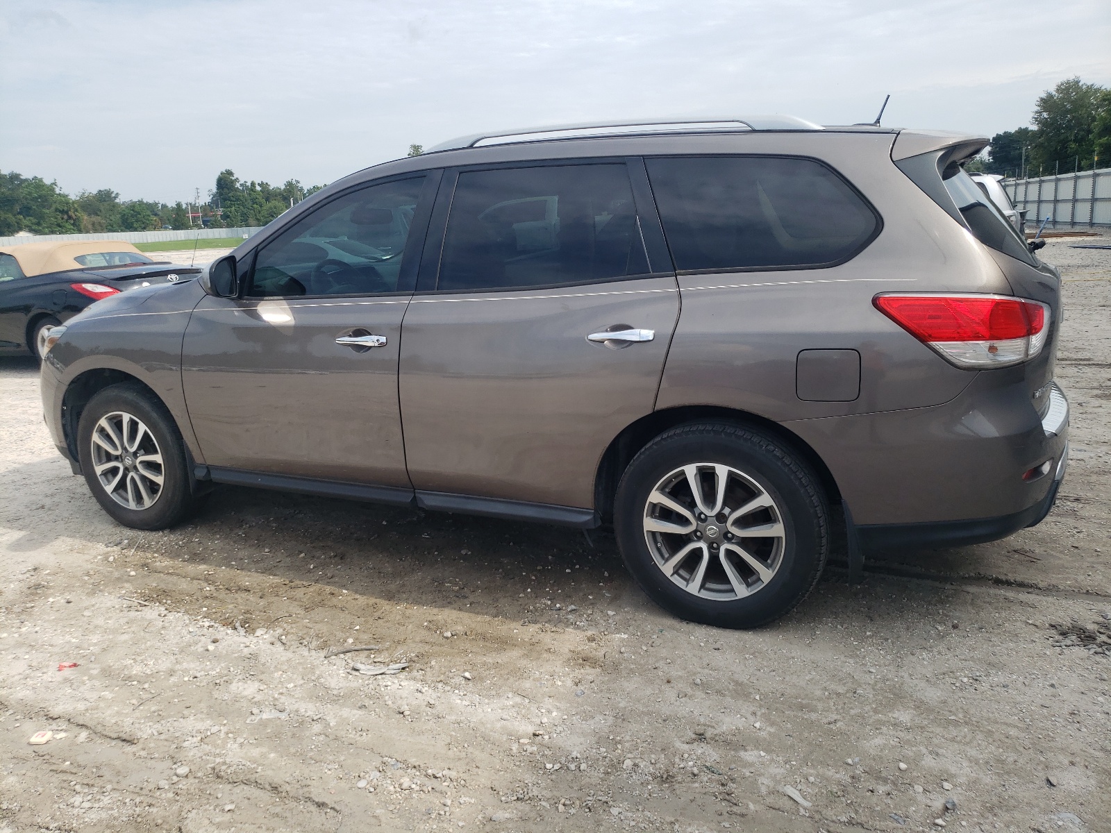 2013 Nissan Pathfinder S vin: 5N1AR2MN9DC623273