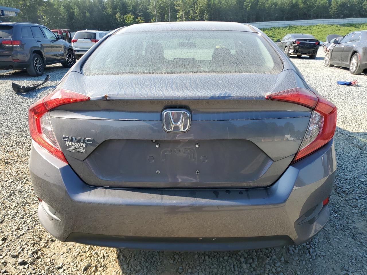 19XFC2F57HE022399 2017 Honda Civic Lx