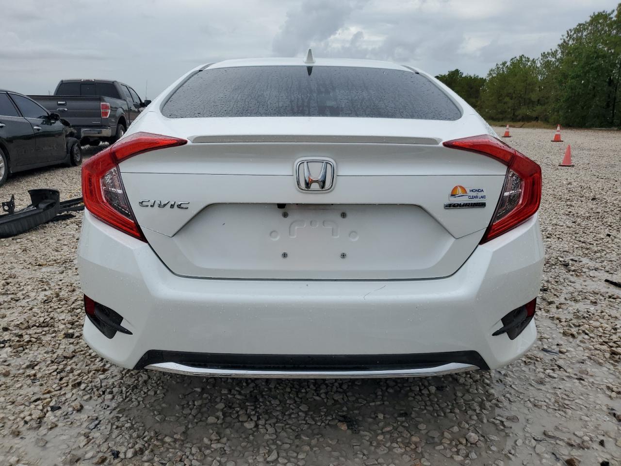 JHMFC1F96KX004513 2019 Honda Civic Touring