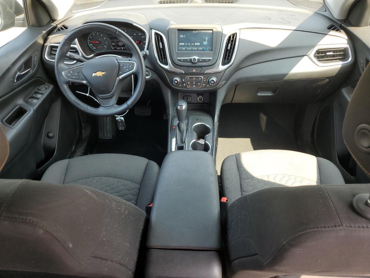 2GNAXJEV4J6241862 2018 Chevrolet Equinox Lt