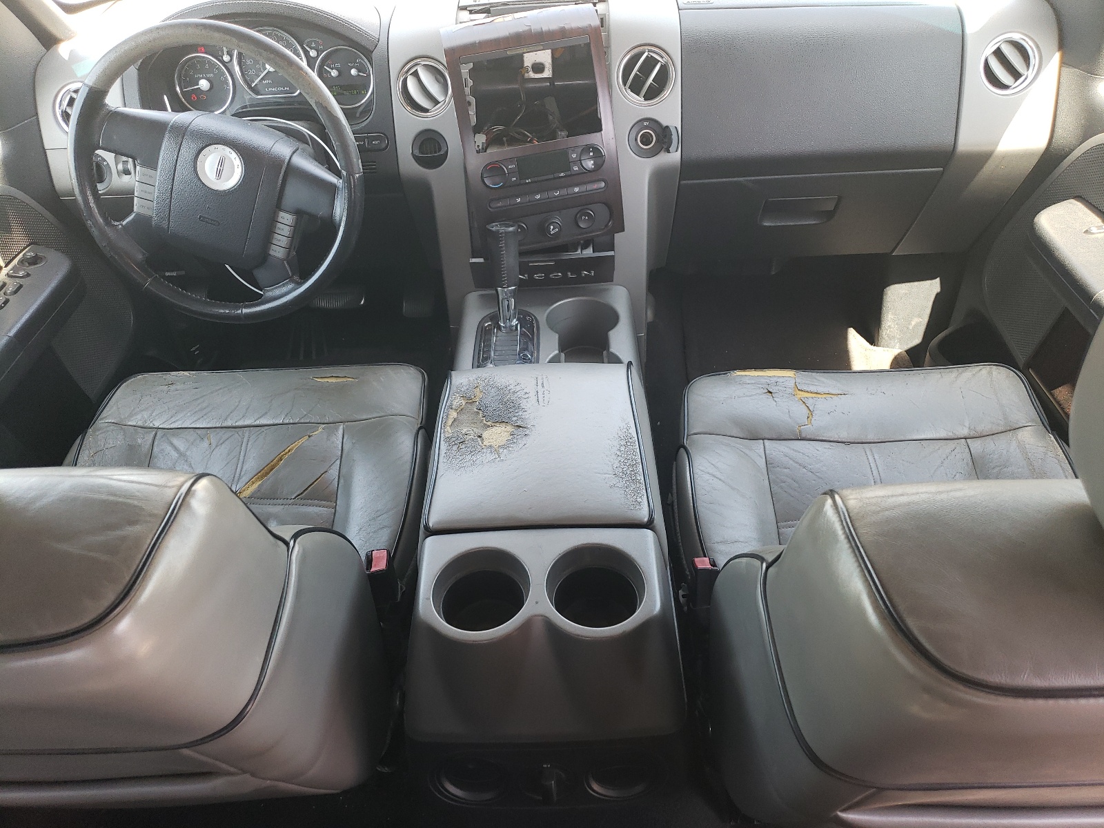 5ltpw165x6fj16668 5LTPW165X6FJ16668 2006 Lincoln Mark Lt