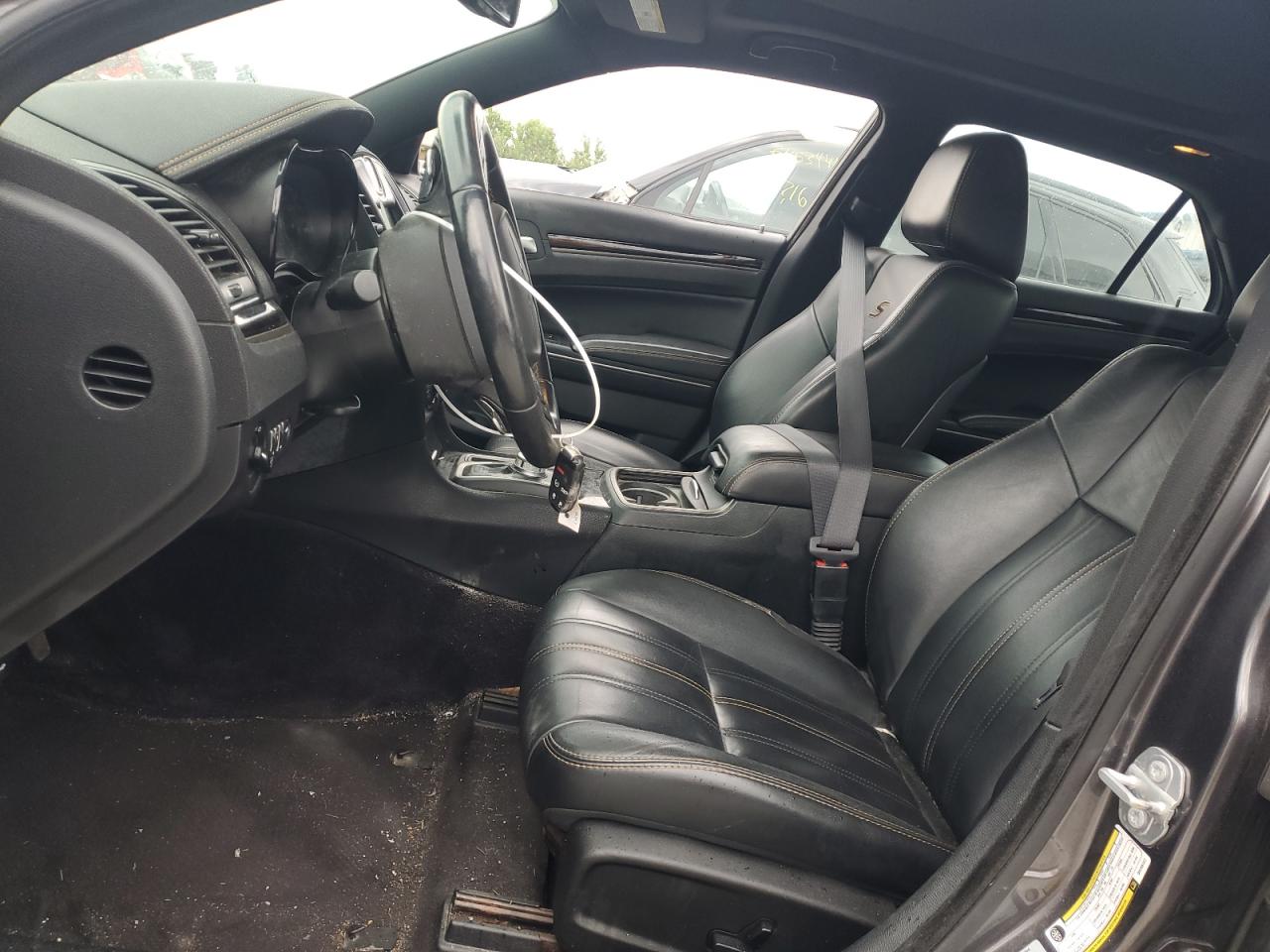 2016 Chrysler 300 - Image 7