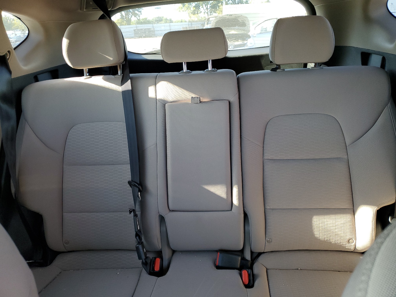 KM8J2CA48KU985043 2019 Hyundai Tucson Se