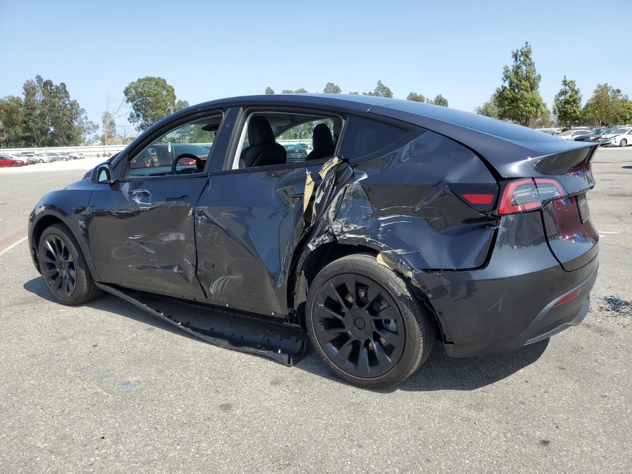 7SAYGDED0RF119721 2024 TESLA MODEL Y - Image 2