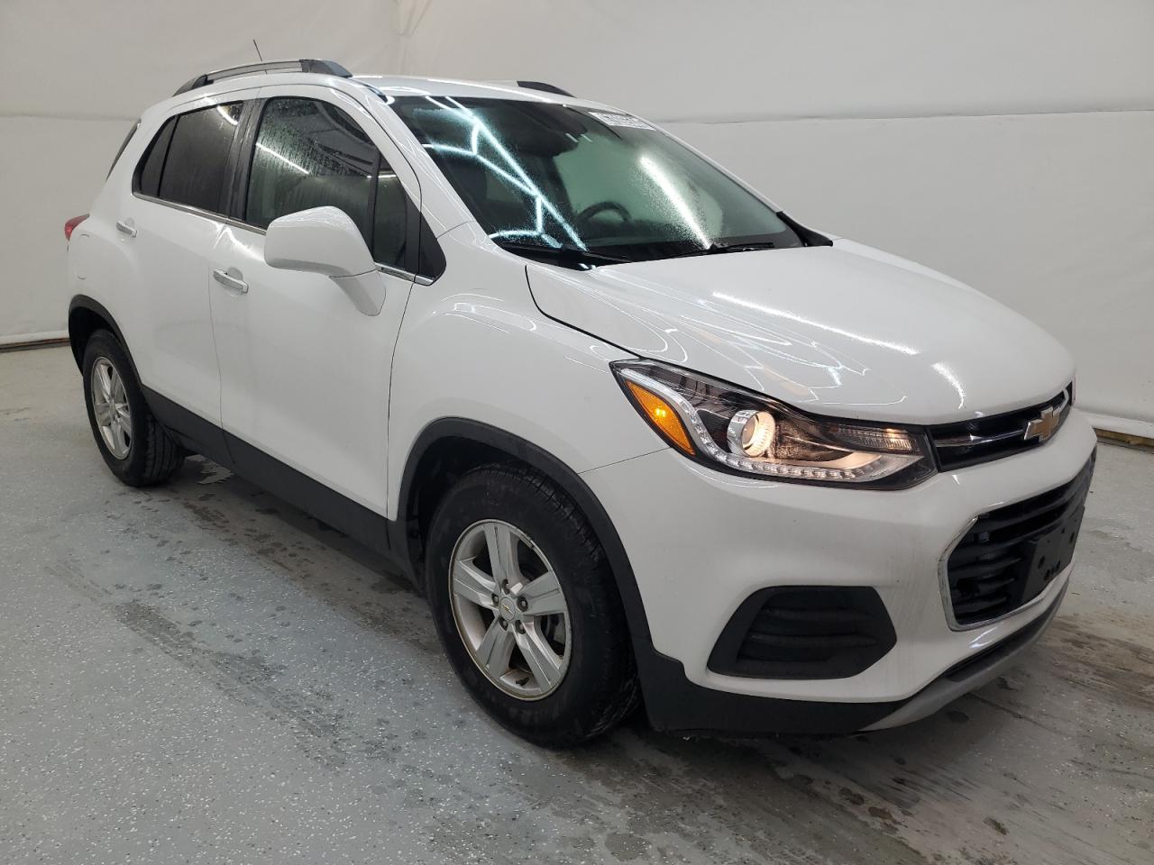 KL7CJLSBXLB019431 Chevrolet Trax 1LT 4