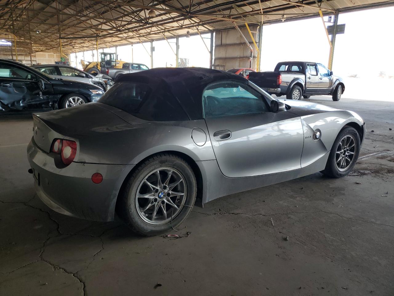 2005 BMW Z4 2.5 VIN: 4USBT33525LS55189 Lot: 66385124