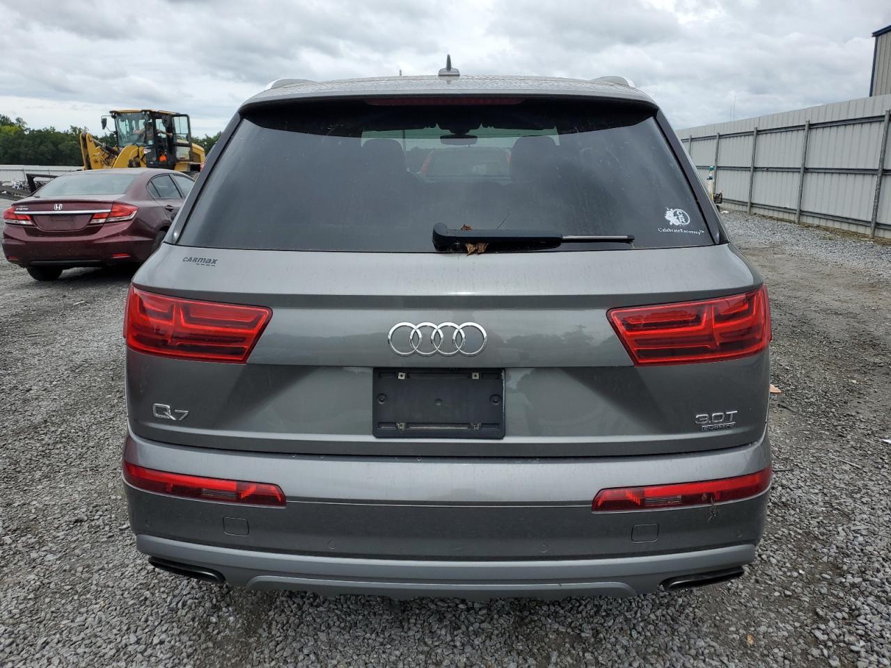 WA1VAAF74HD009439 2017 Audi Q7 Prestige