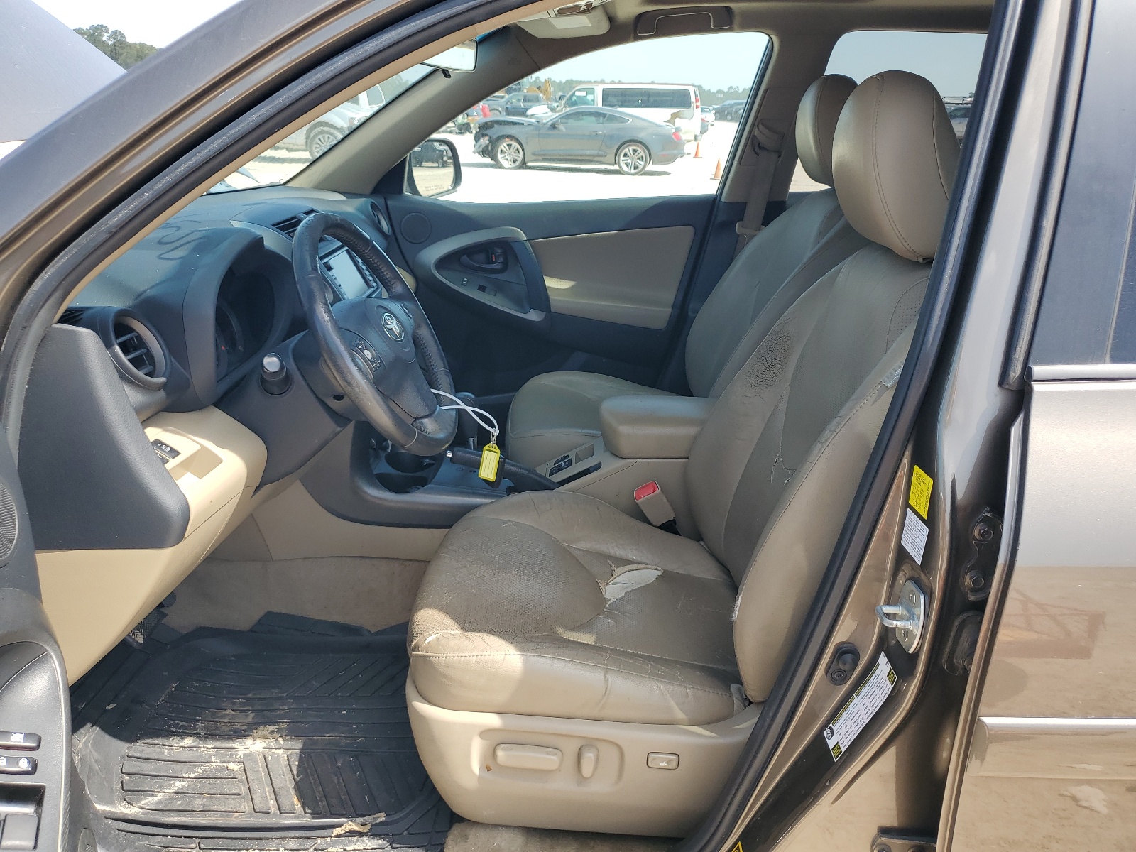 2T3YF4DV3AW040262 2010 Toyota Rav4 Limited