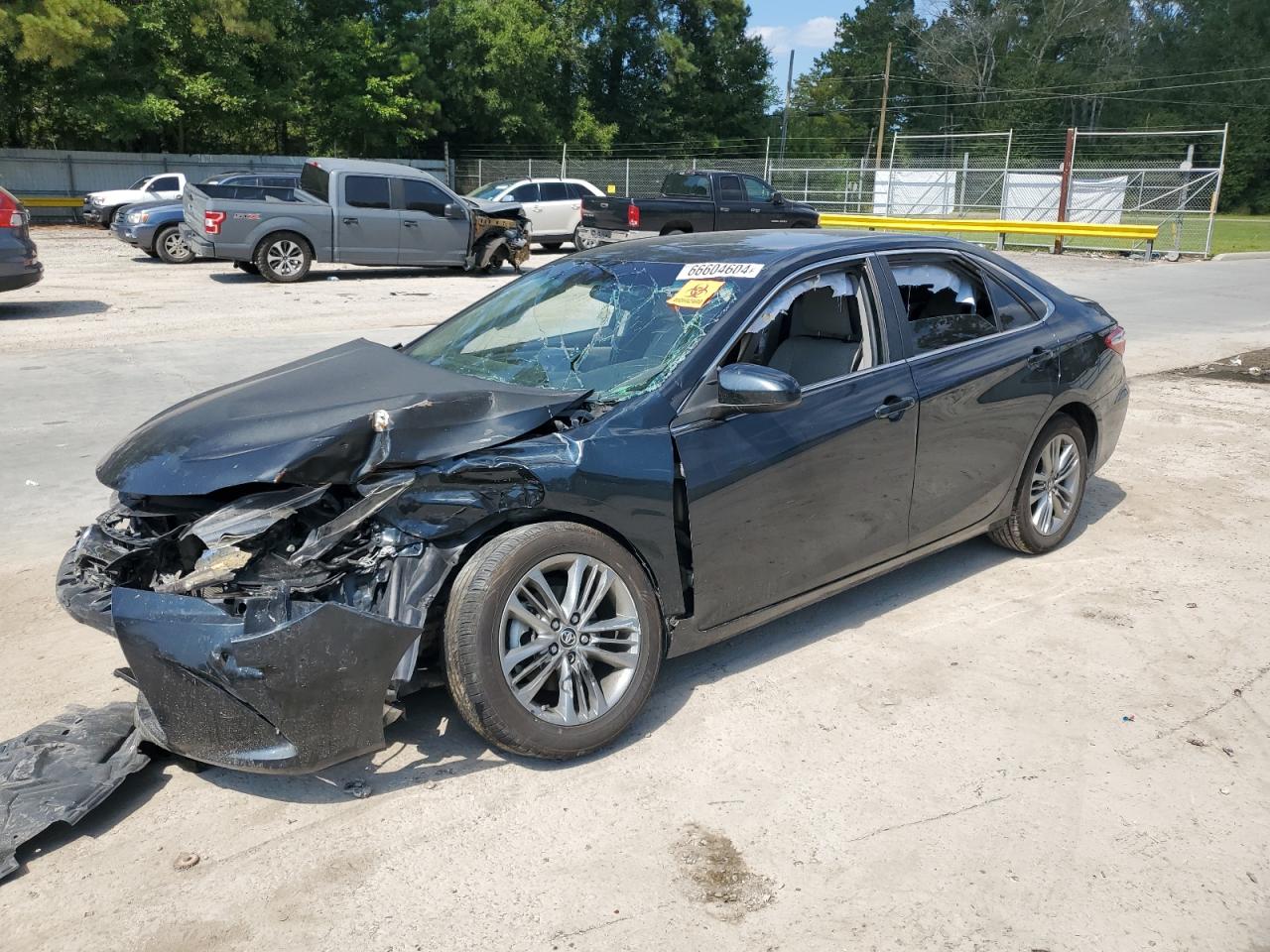 4T1BF1FK7FU920601 2015 TOYOTA CAMRY - Image 1