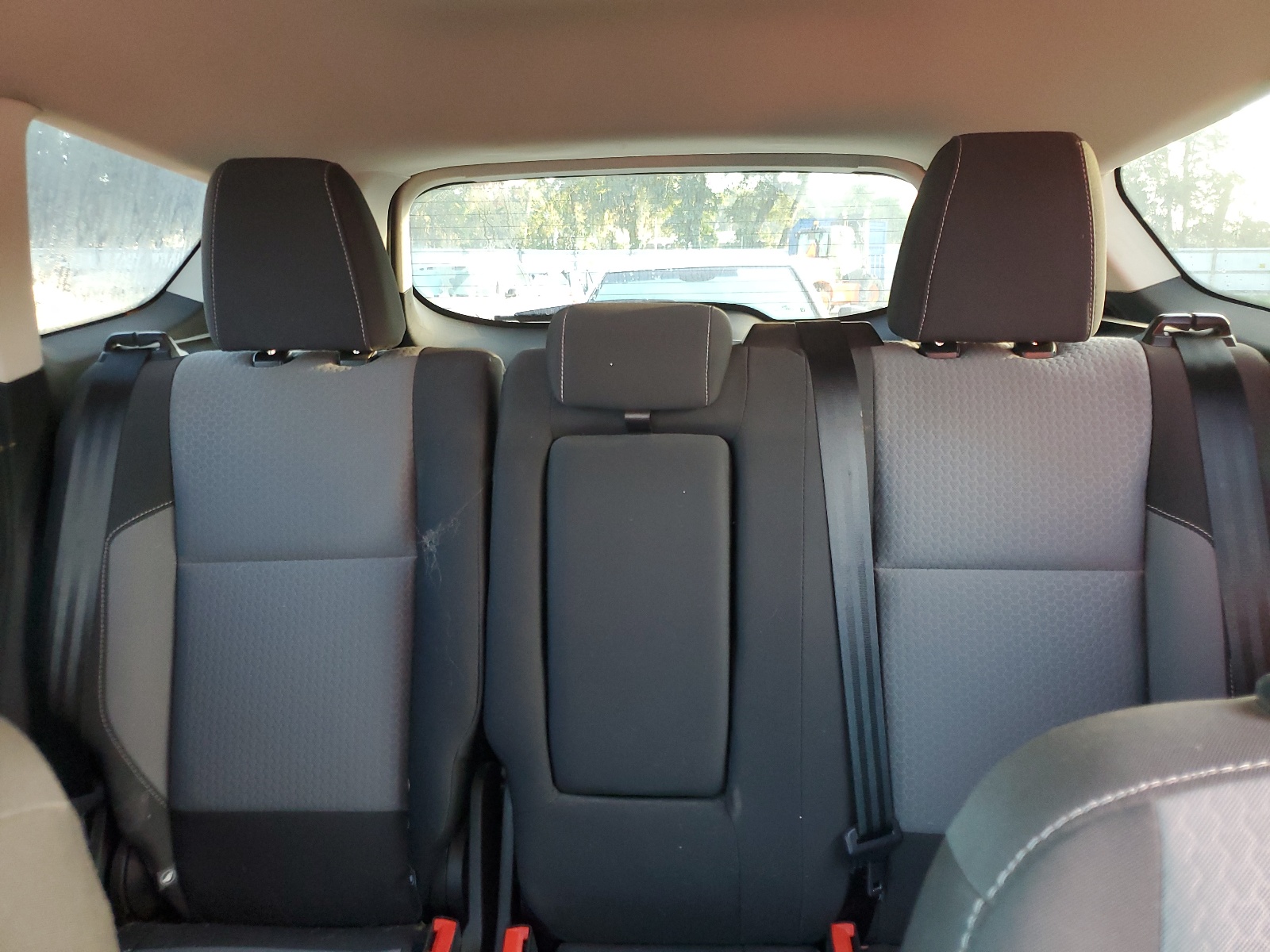 1FMCU0GD0JUC16494 2018 Ford Escape Se