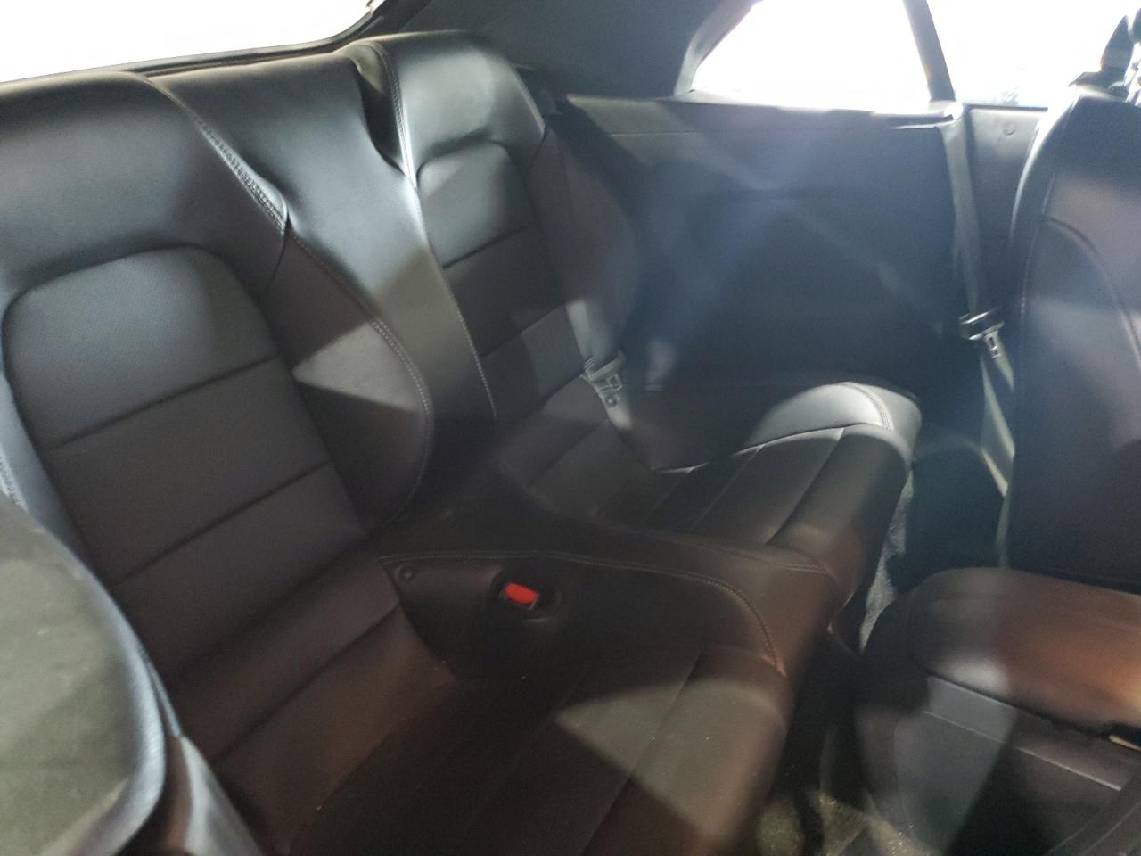 2022 Ford Mustang - Image 10