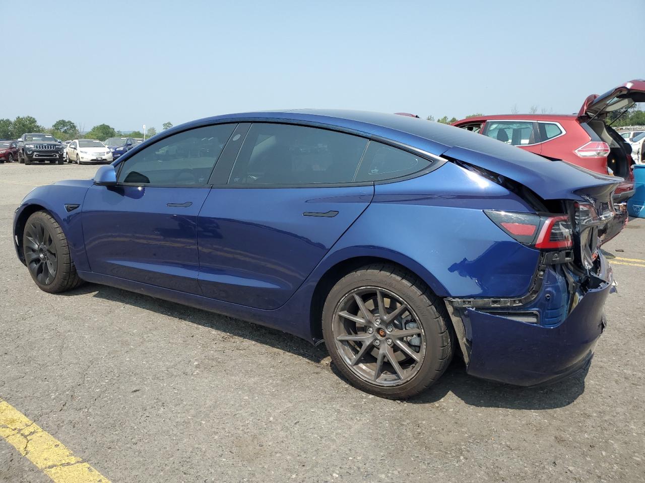 5YJ3E1EA1PF438141 2023 TESLA MODEL 3 - Image 2