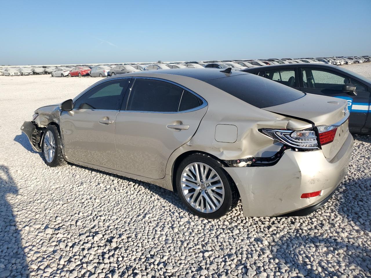 JTHBK1GG6F2155871 2015 LEXUS ES - Image 2