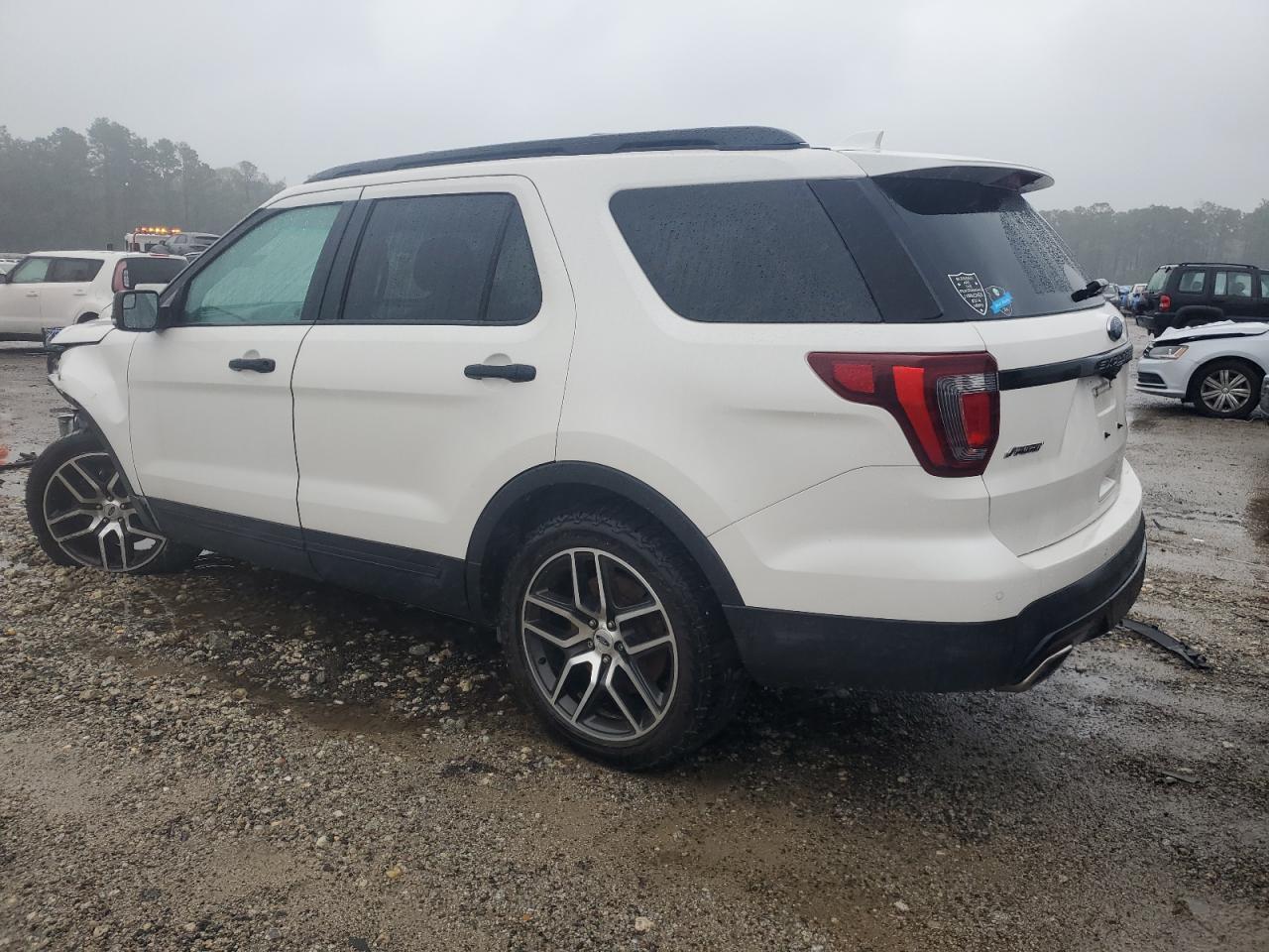 1FM5K8GT8HGD33284 2017 FORD EXPLORER - Image 2