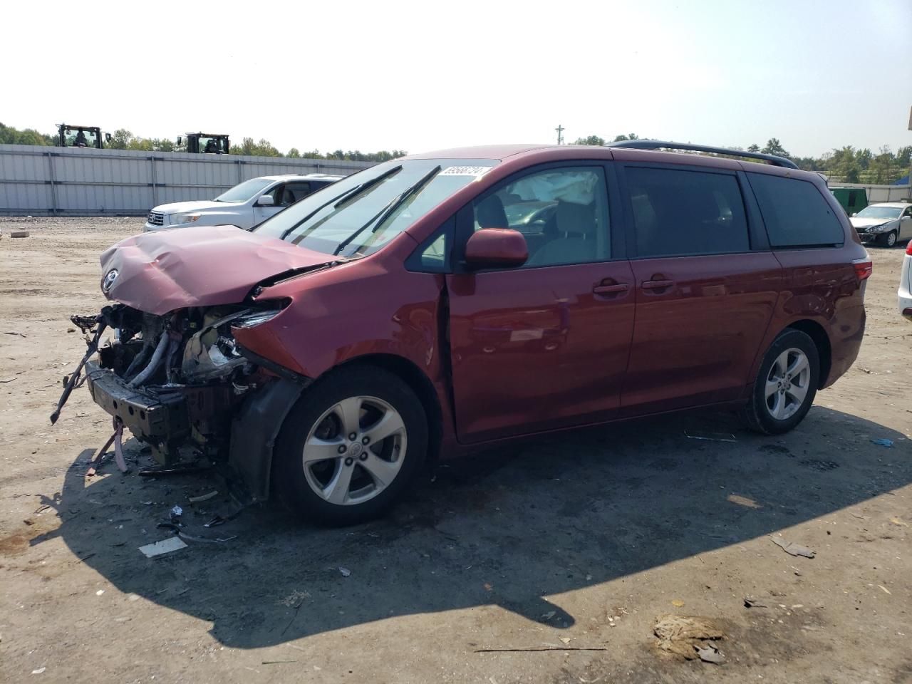 2015 Toyota Sienna - Image 1