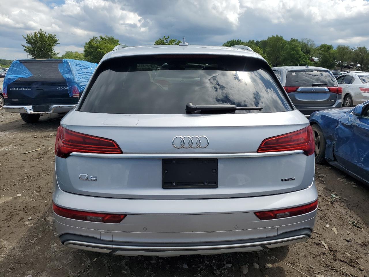 WA1AAAFY3M2102899 Audi Q5 PREMIUM 6