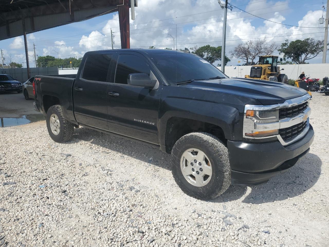 2017 Chevrolet Silverado K1500 Lt VIN: 3GCUKREC1HG459905 Lot: 65616524