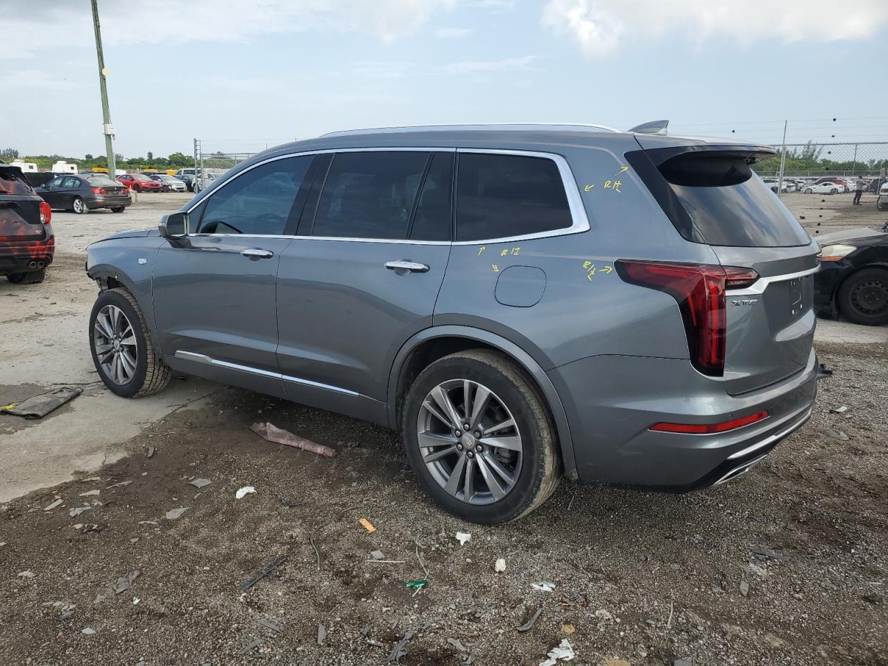 1GYKPCRS5LZ212994 Cadillac XT6 PREMIU 2