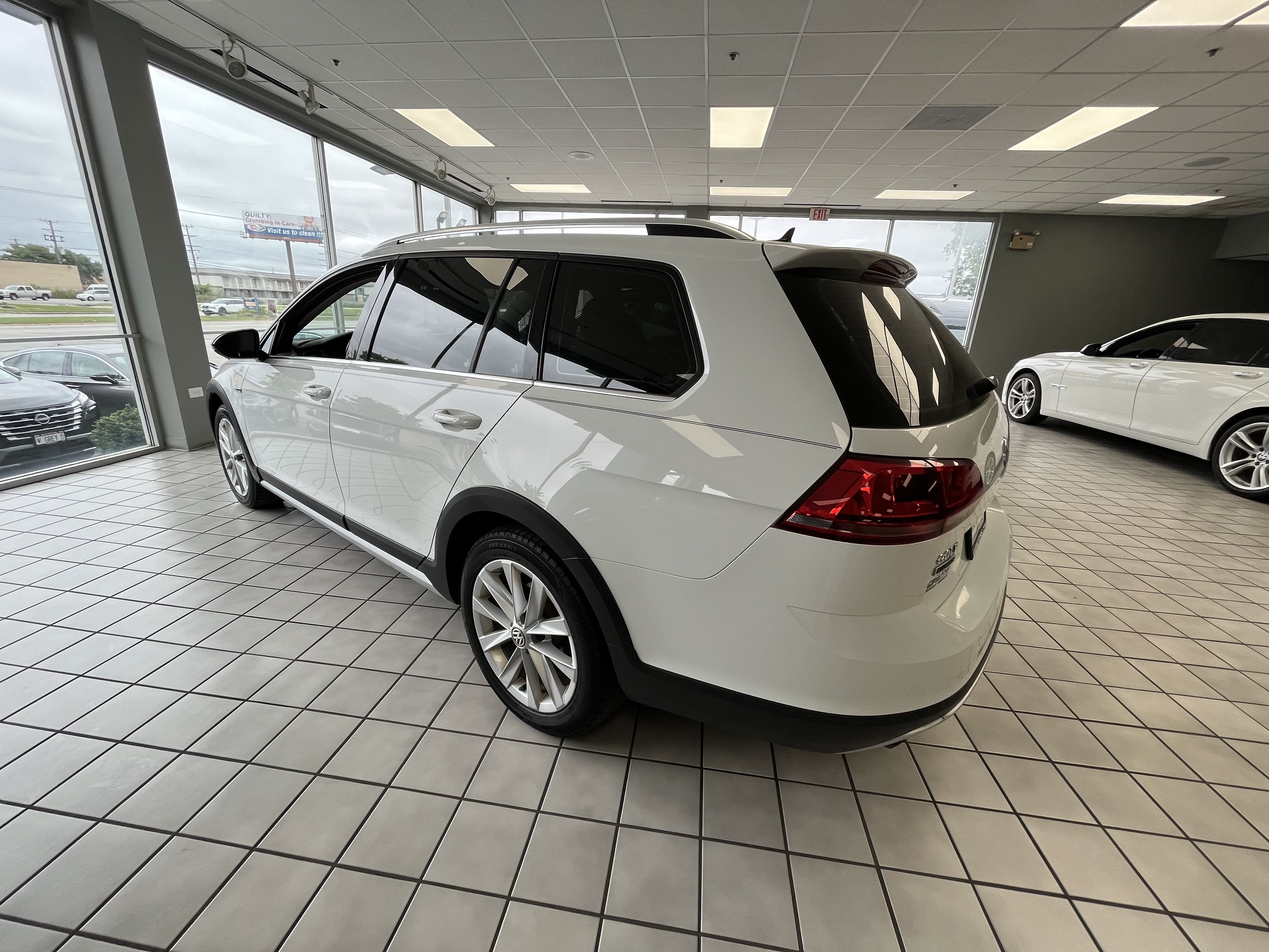 2017 Volkswagen Golf Alltrack S vin: 3VWH17AU2HM537212