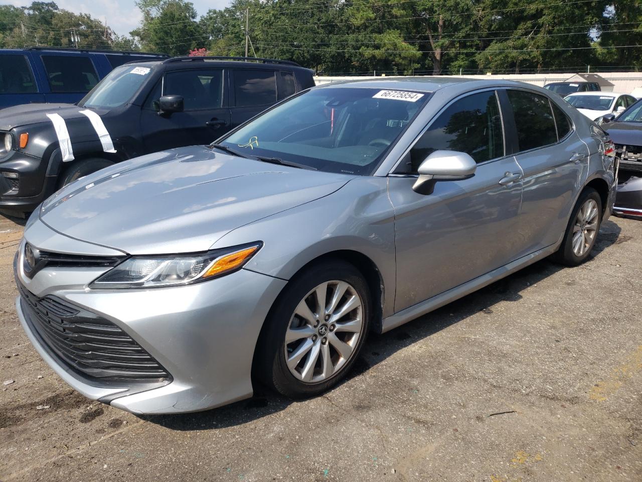 4T1B11HKXJU670369 2018 TOYOTA CAMRY - Image 1