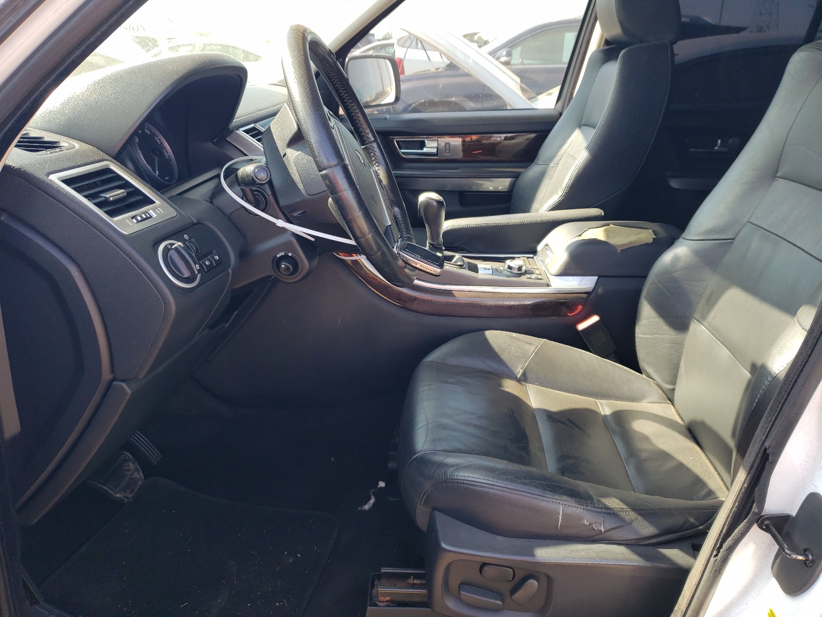 SALSF2D40BA272828 2011 Land Rover Range Rover Sport Hse