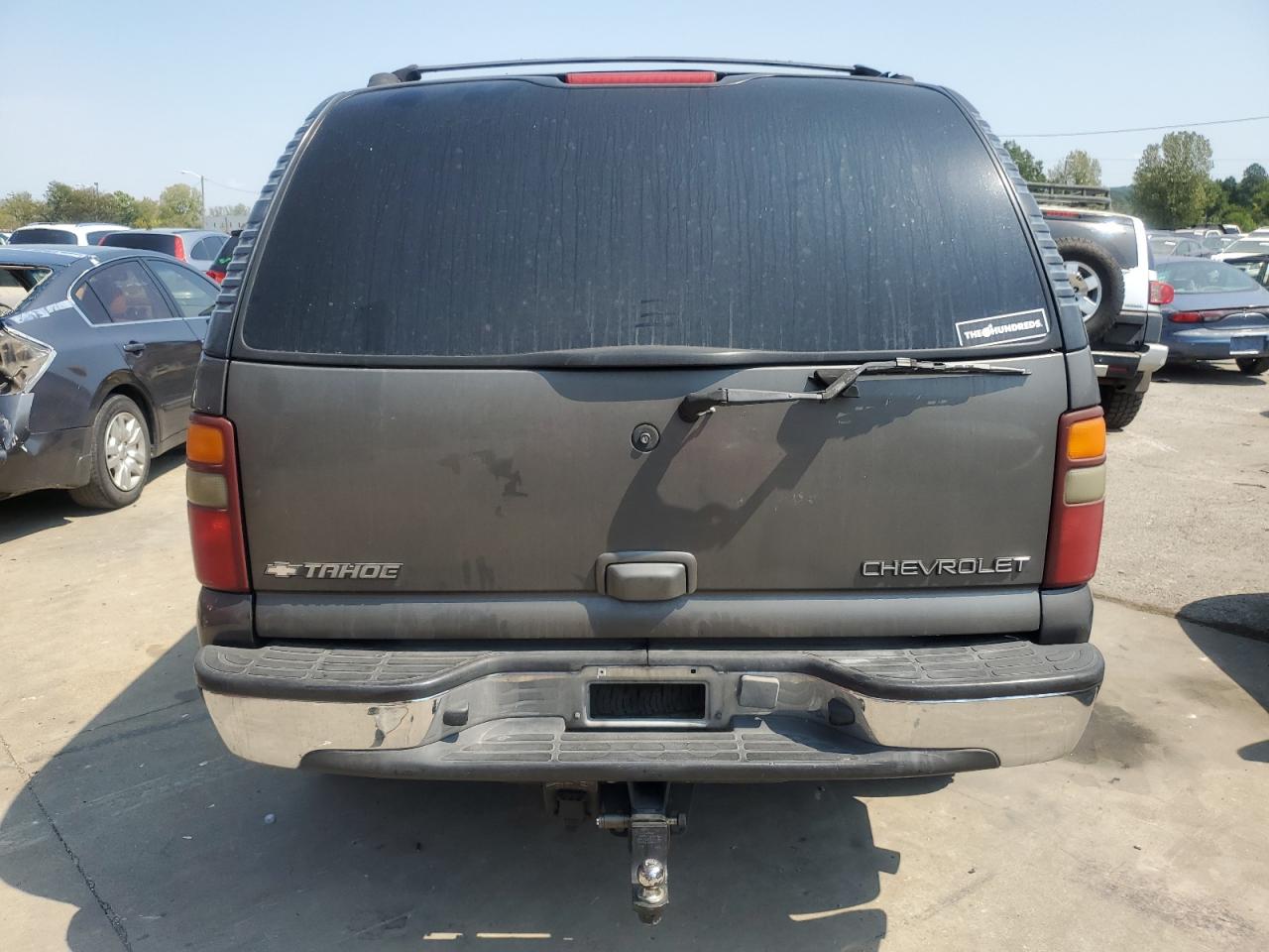 2000 Chevrolet Tahoe C1500 VIN: 1GNEC13T0YJ128213 Lot: 69333454