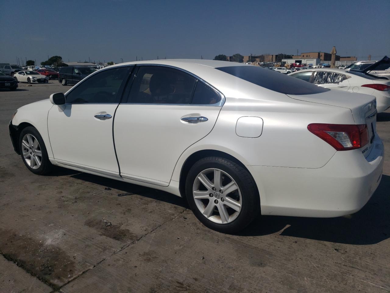 2009 Lexus ES - Image 2