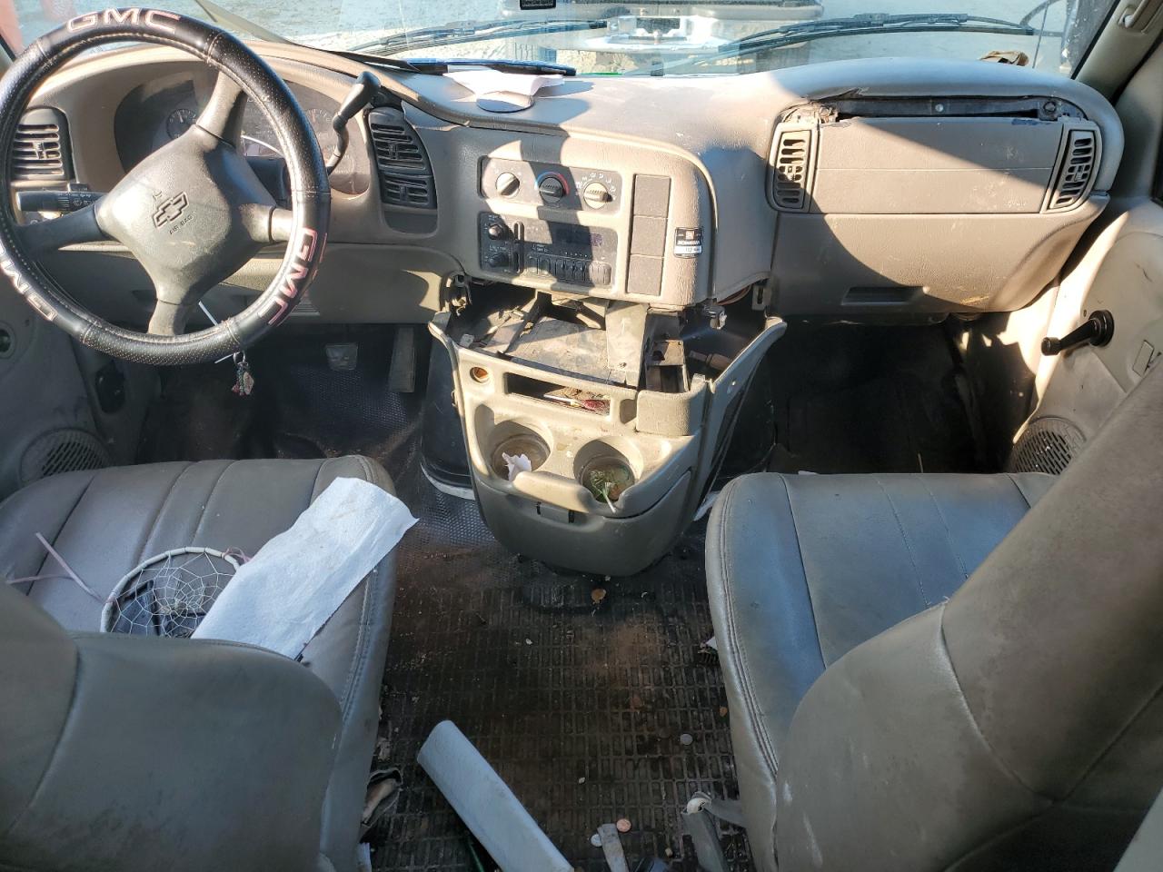 1998 Chevrolet Astro VIN: 1GCDM19W5WB211579 Lot: 69588724