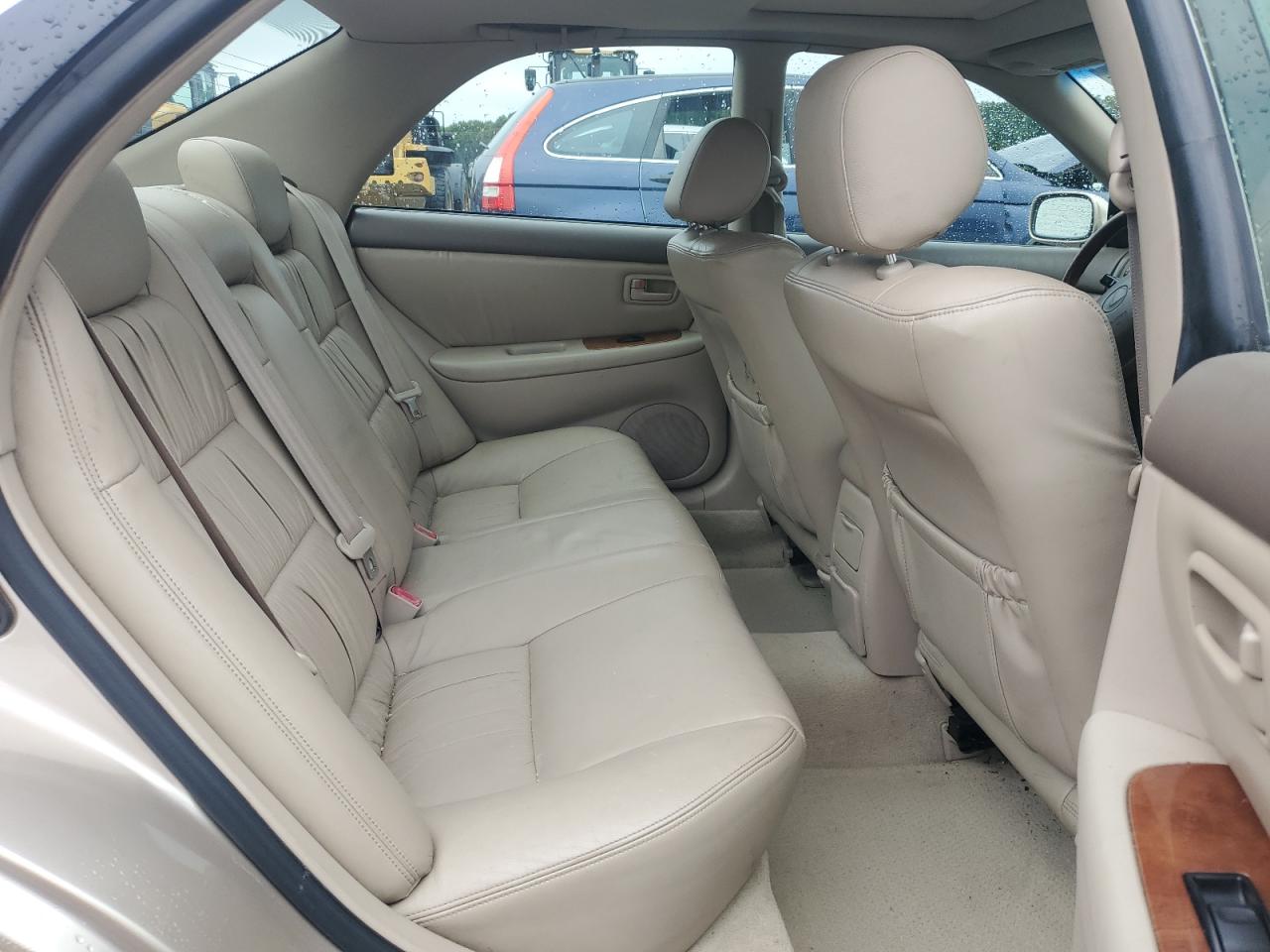 2001 Lexus Es 300 VIN: JT8BF28G110306984 Lot: 65829004