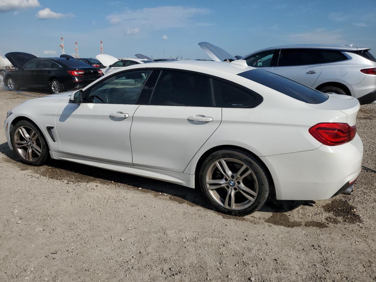 WBA4J1C51JBG78077 2018 BMW 4 SERIES - Image 2