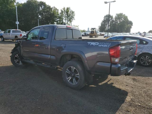 Пікапи TOYOTA TACOMA 2017 Сірий