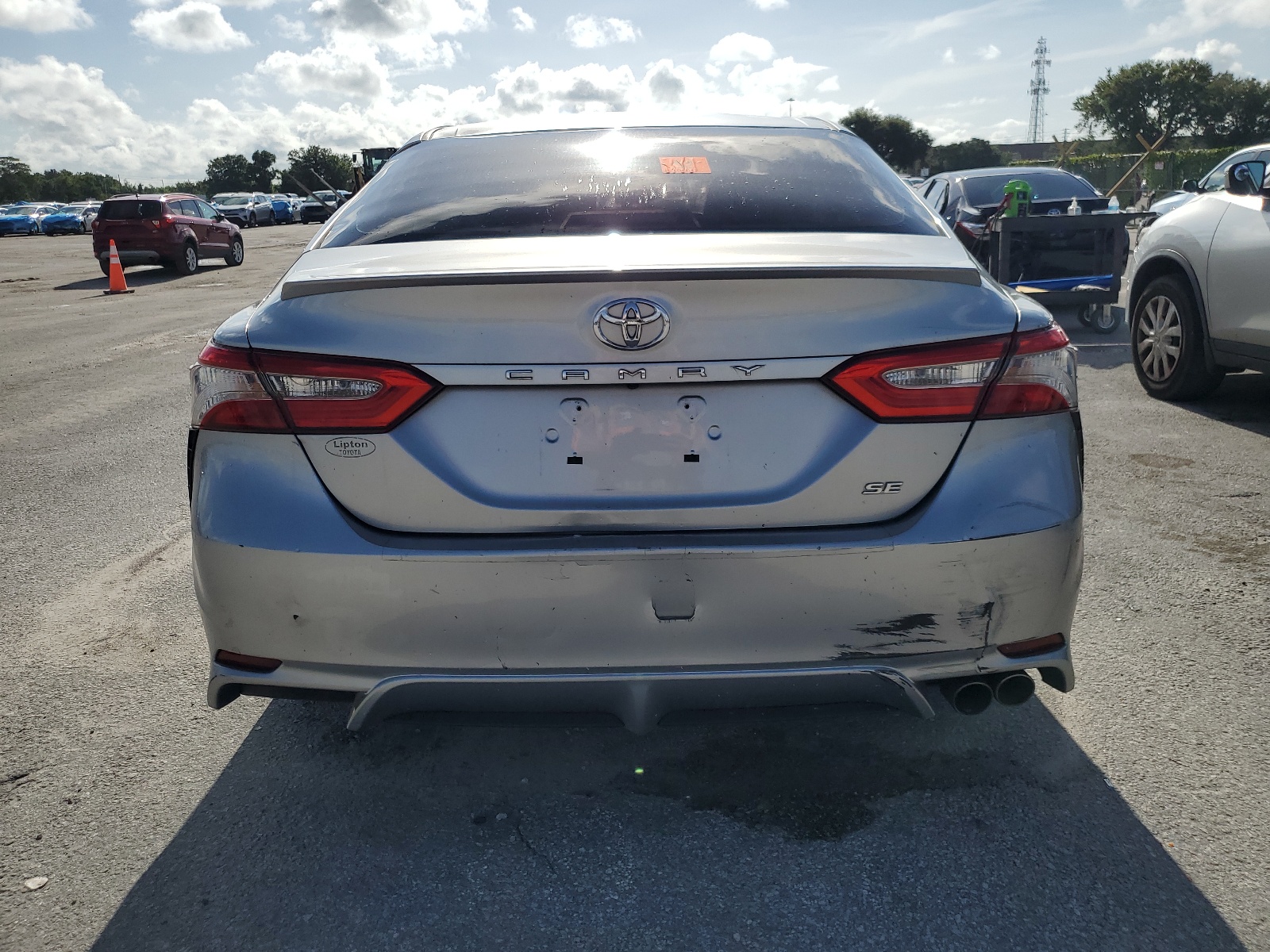 2018 Toyota Camry L vin: 4T1B11HK5JU026116