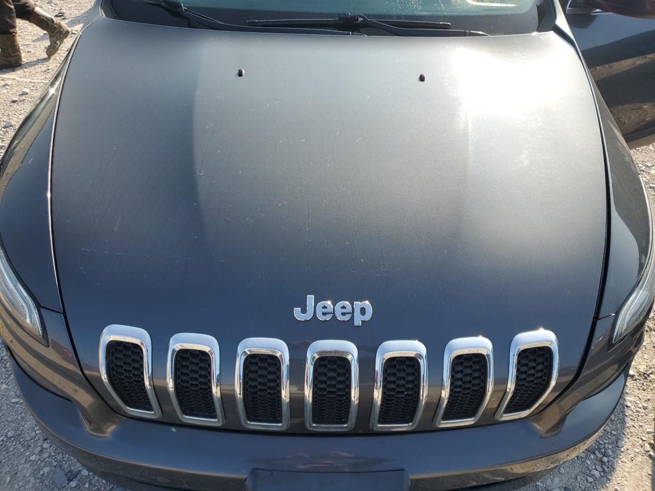 2015 Jeep Grand Cherokee - Image 12