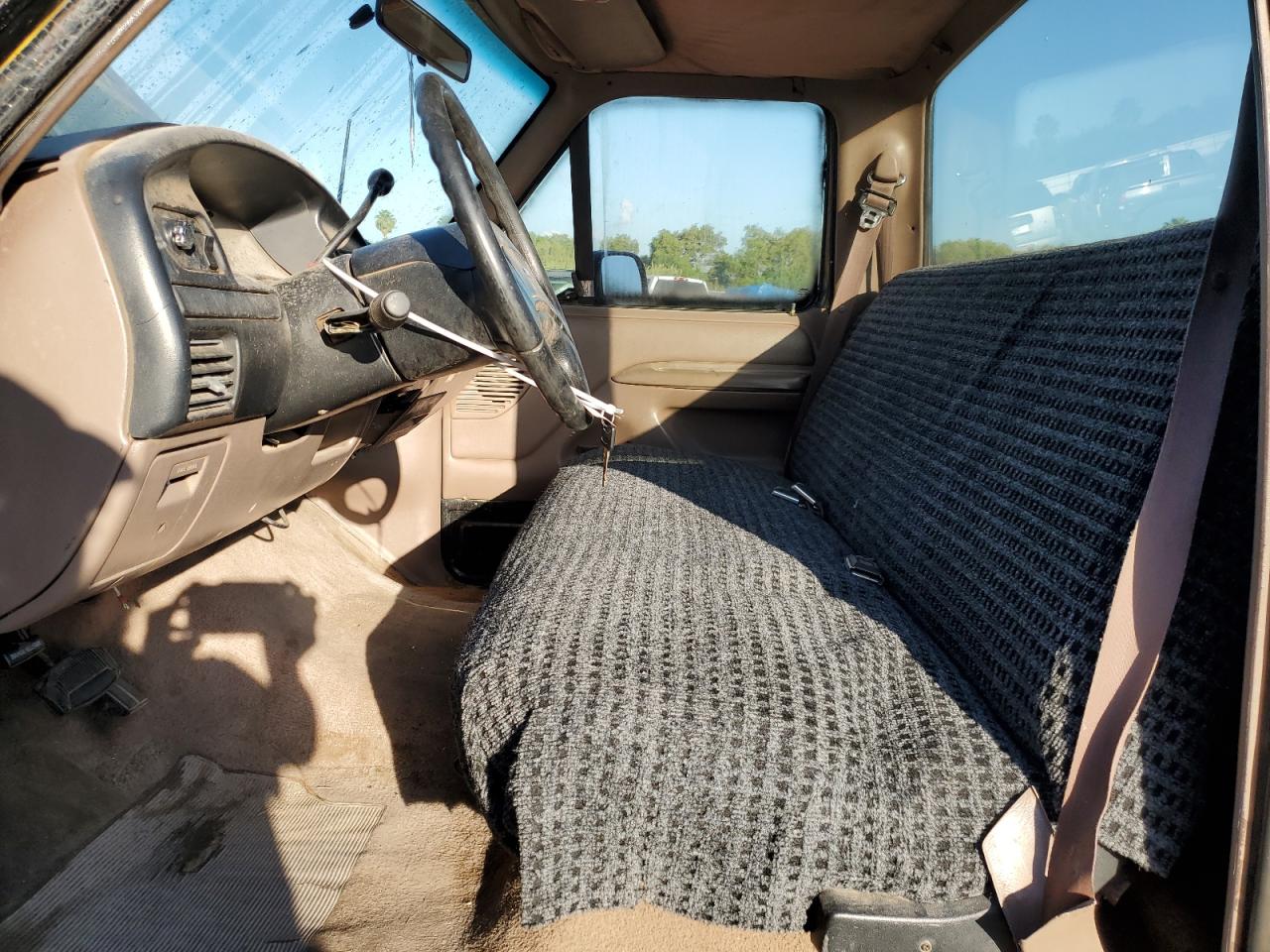 1992 Ford F150 VIN: 2FTDF15Y4NCA72839 Lot: 68060724