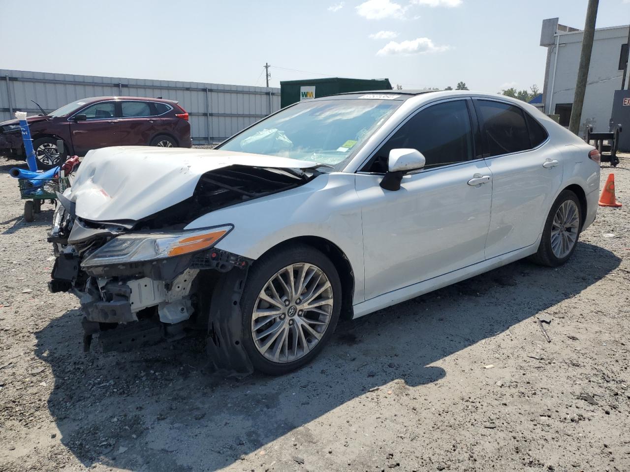 4T1B11HK1KU829233 2019 TOYOTA CAMRY - Image 1