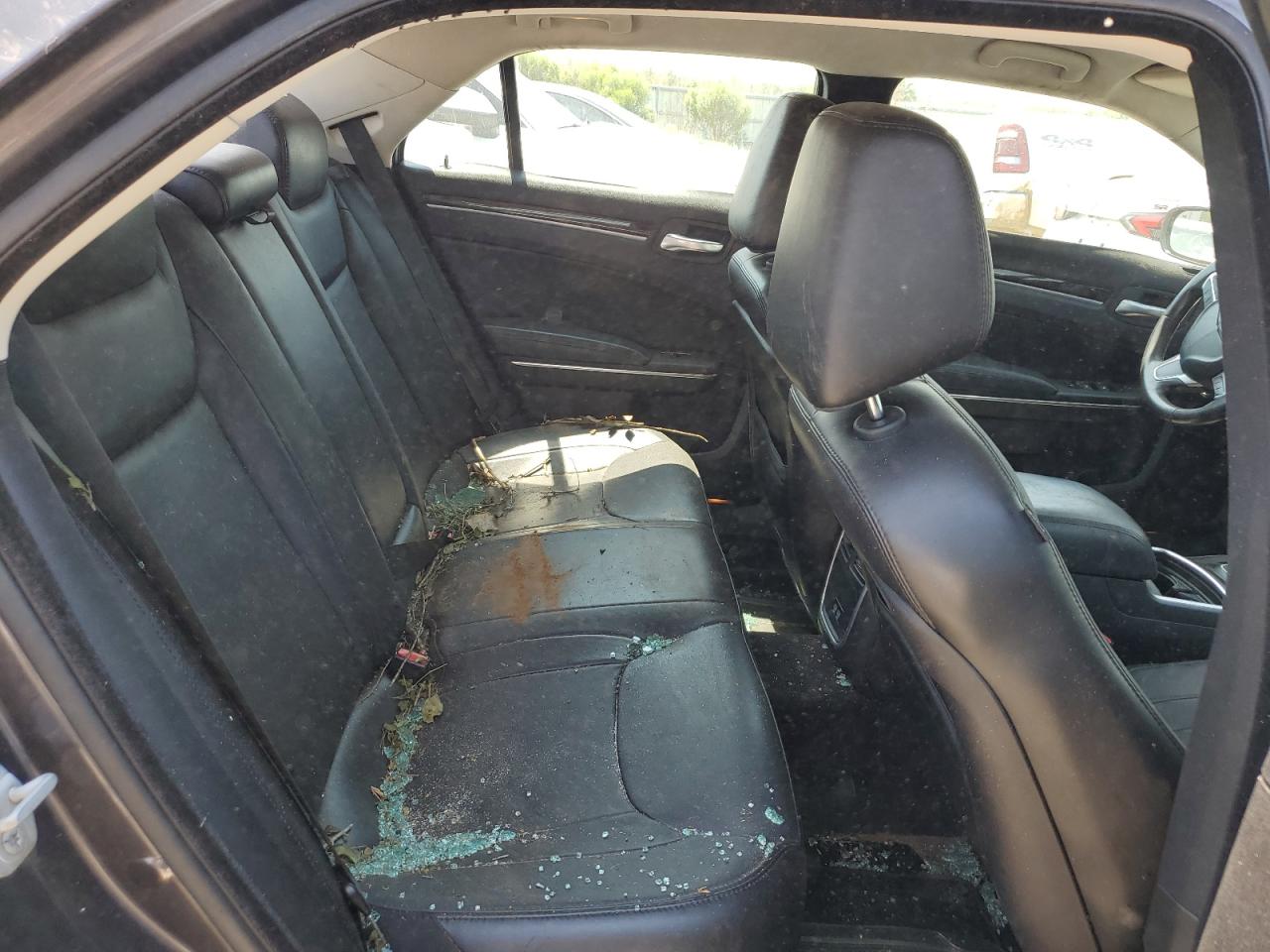 2015 Chrysler 300 Limited VIN: 2C3CCAAG1FH766480 Lot: 66333524