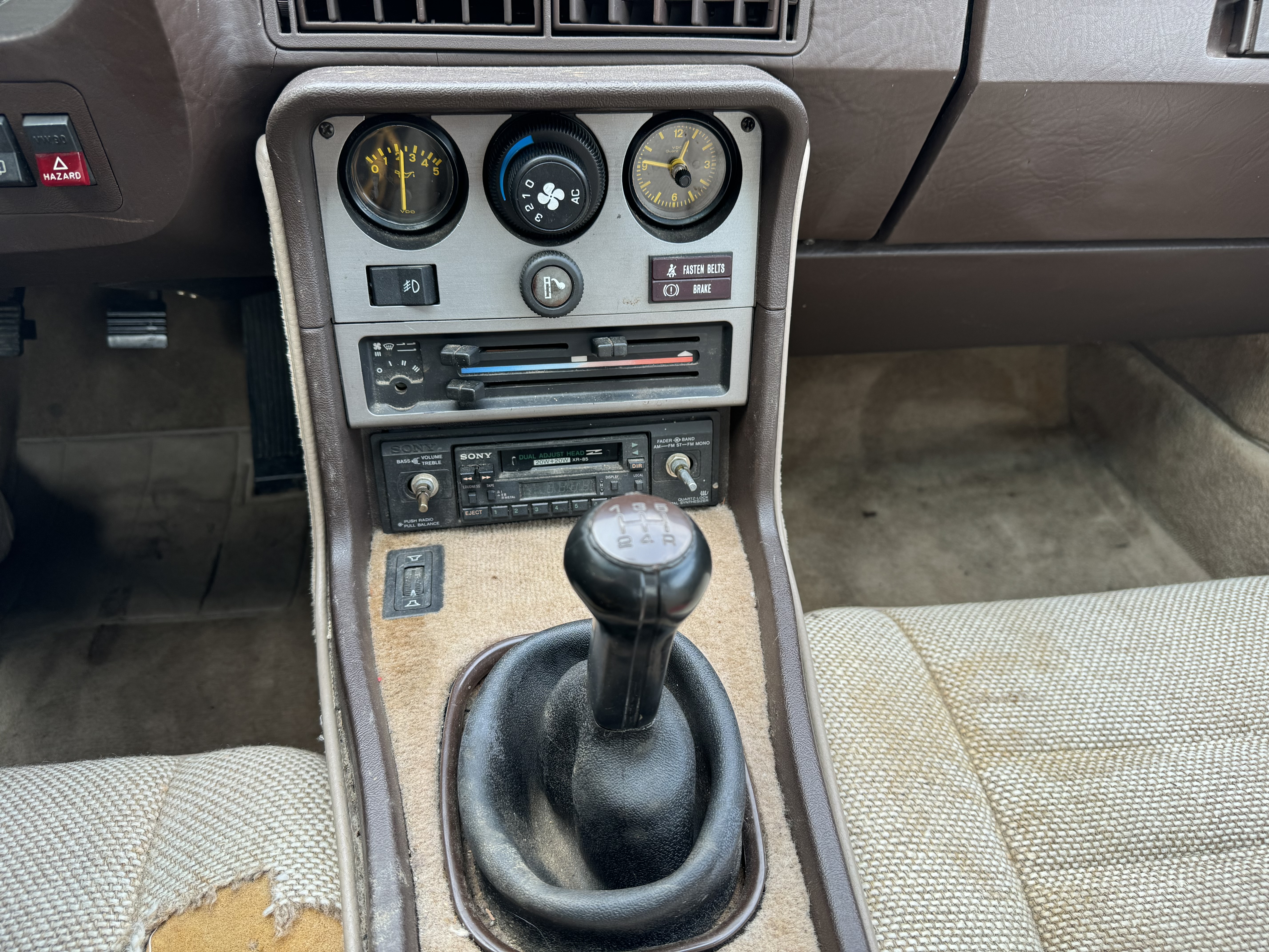 WP0AA0943DN464383 1983 Porsche 944