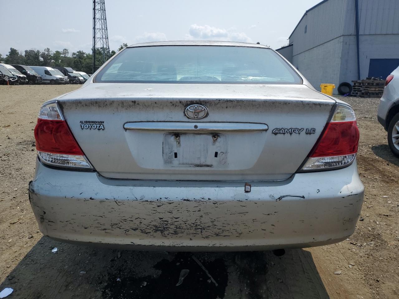 2005 Toyota Camry Le VIN: 4T1BE32K15U511027 Lot: 67615614