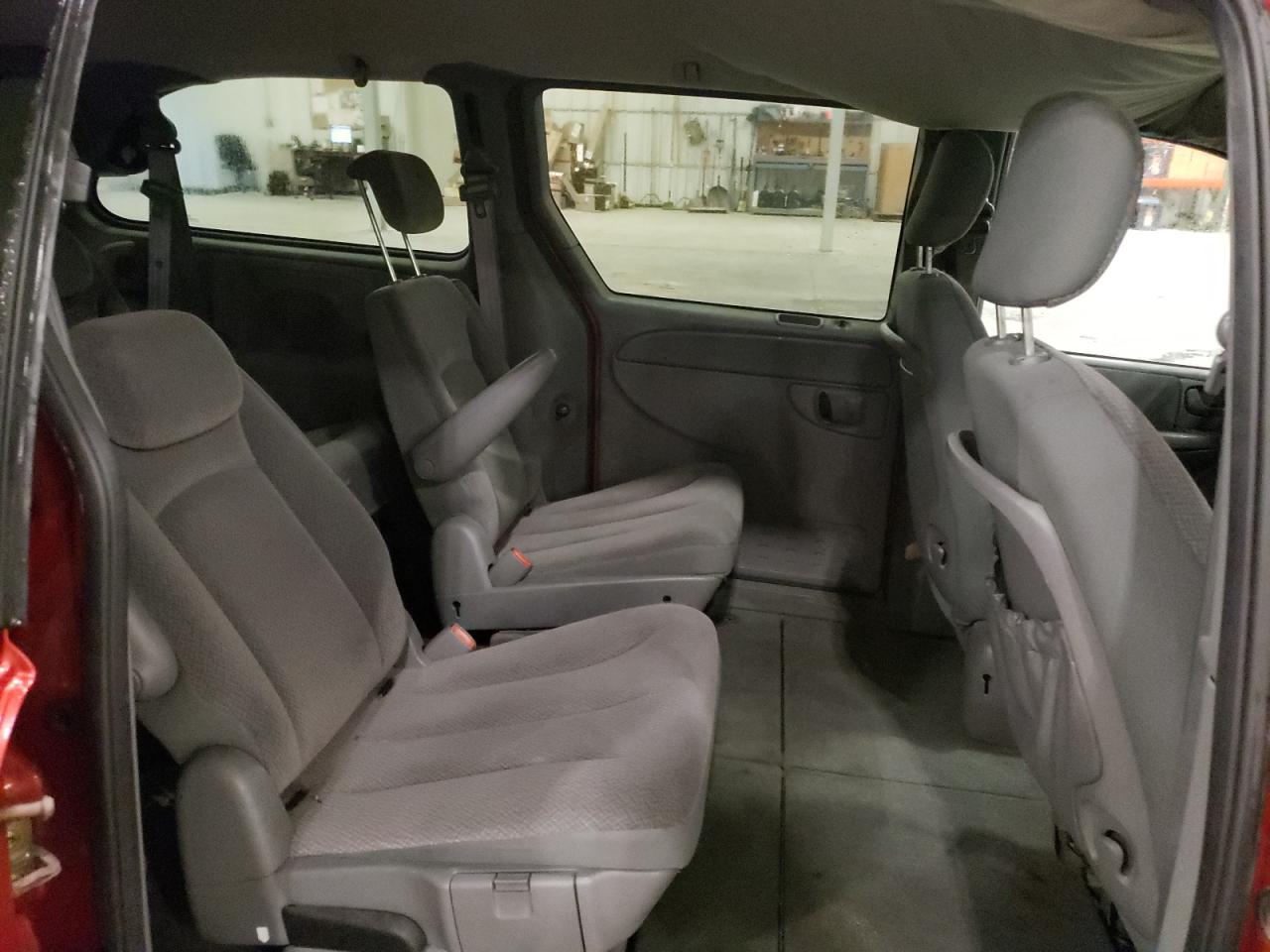 2005 Chrysler Town & Country Lx VIN: 2C4GP44RX5R114692 Lot: 66184714