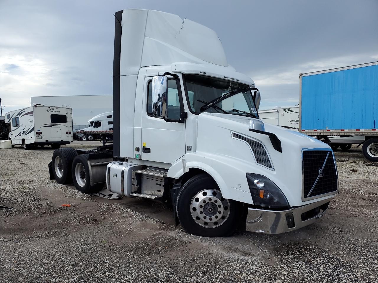 4V4NC9EH1JN887777 2018 Volvo Vn Vnl